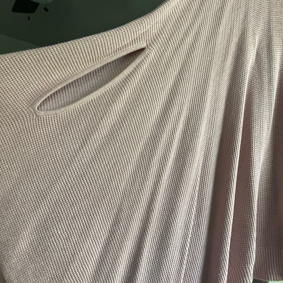 Lululemon Poncho - Picture 3 of 5